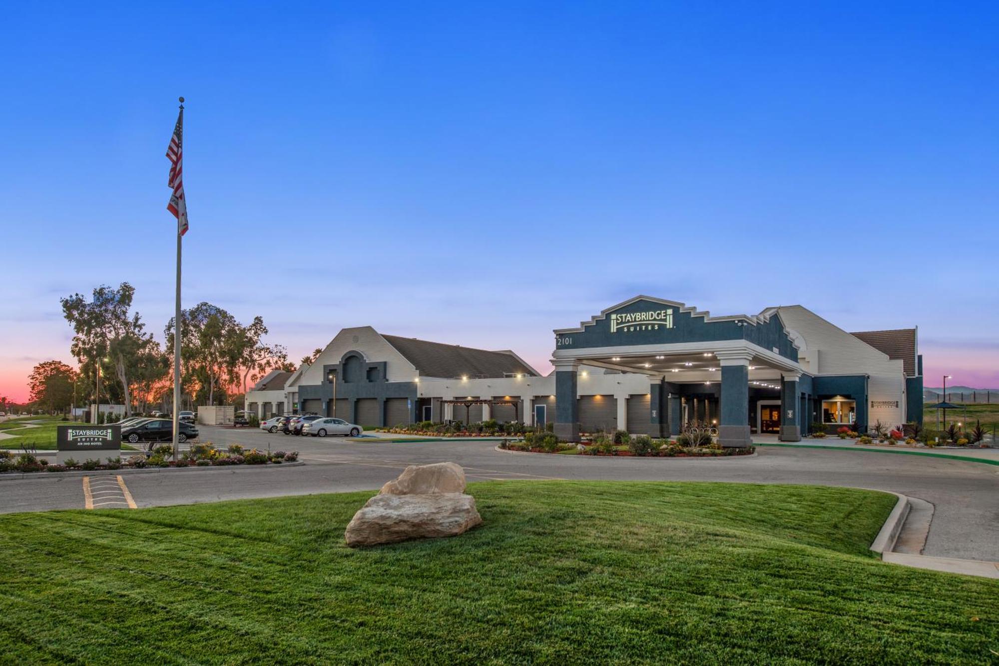 Staybridge Suites Oxnard - River Ridge By Ihg Exterior foto