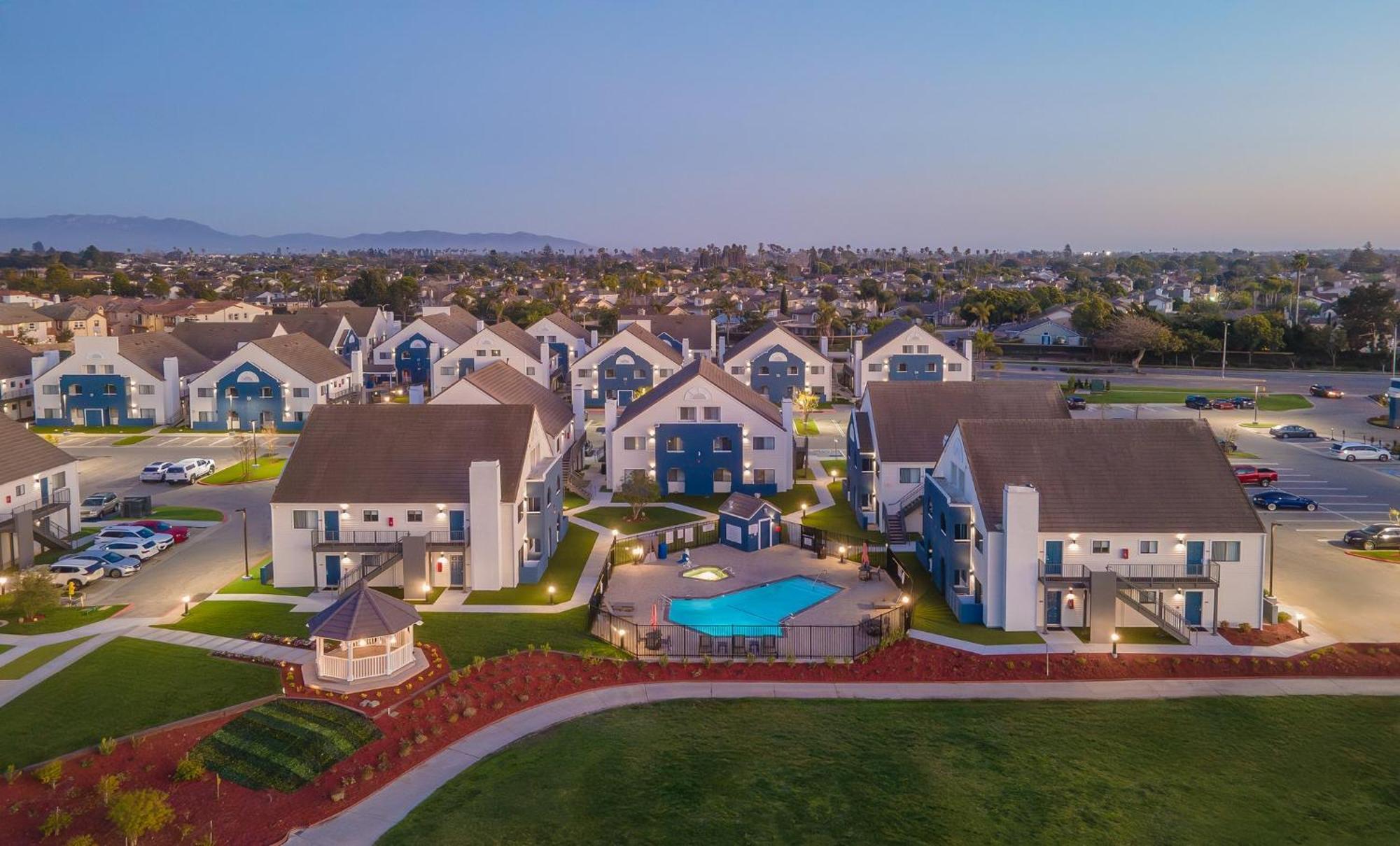 Staybridge Suites Oxnard - River Ridge By Ihg Exterior foto